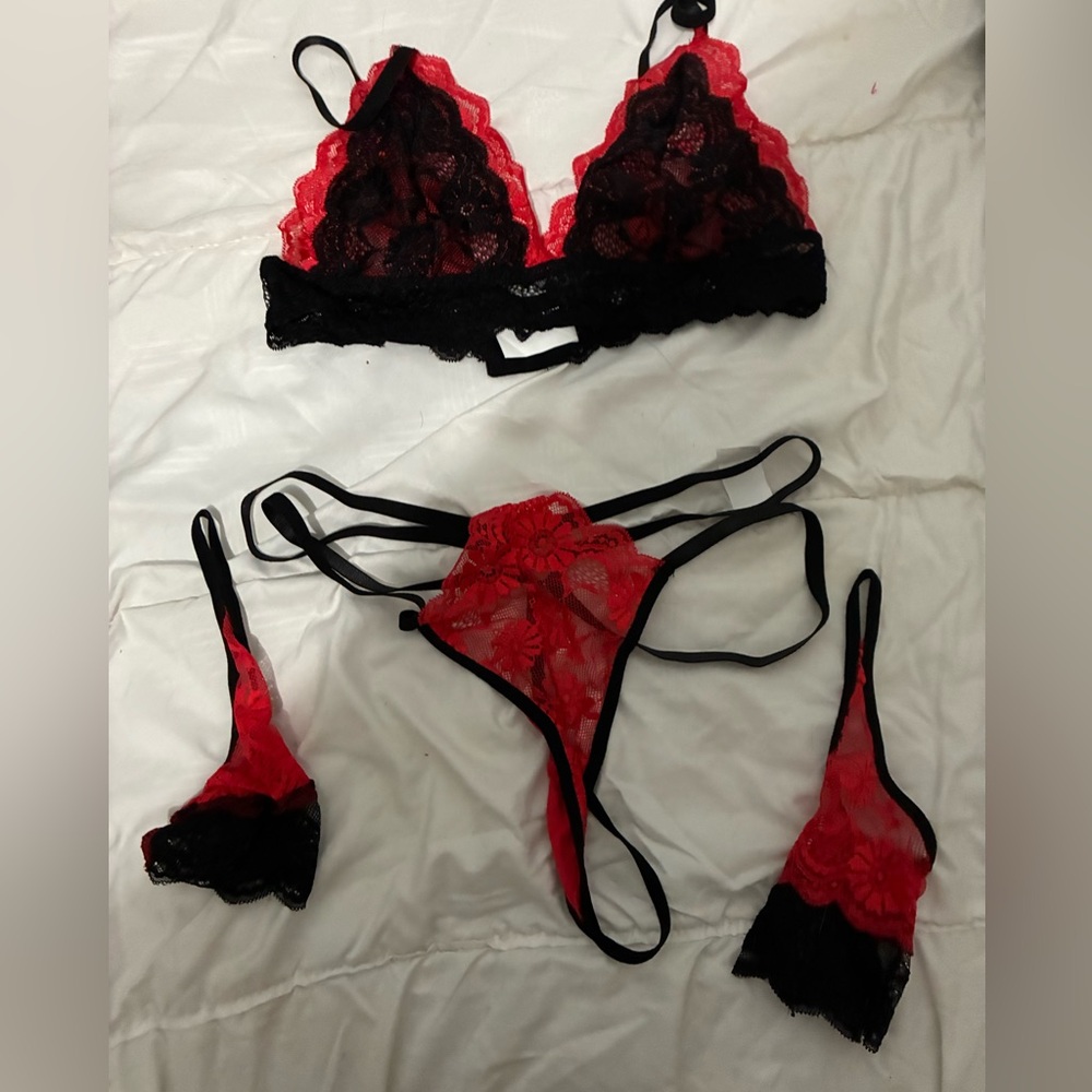 2/40$🔥Lace Bralette & Thong Set - Red/Black Set Set
